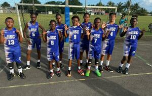 Pour leur premier match sous leurs nouveaux maillots, les U13 poursuivent leur série de victoires.